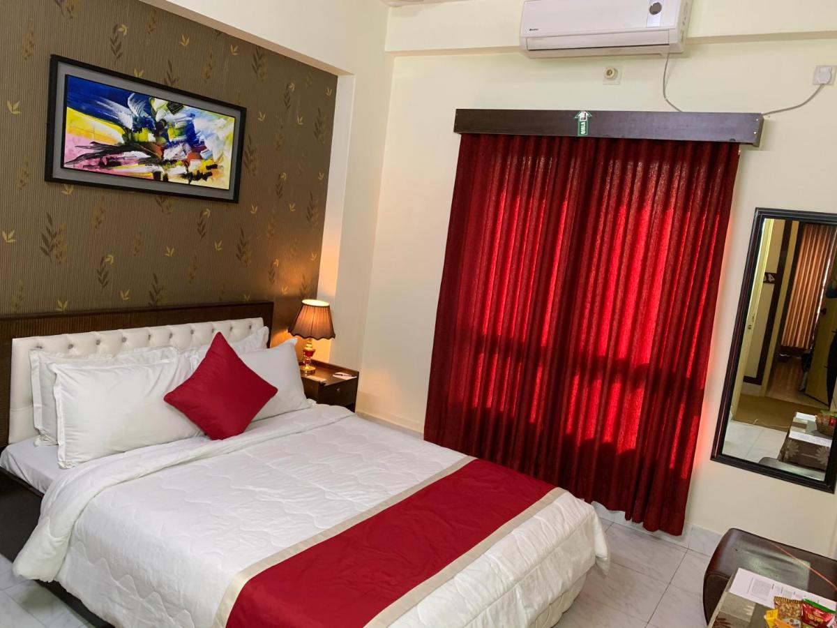 Hotel Grand Circle Inn Дакка Экстерьер фото