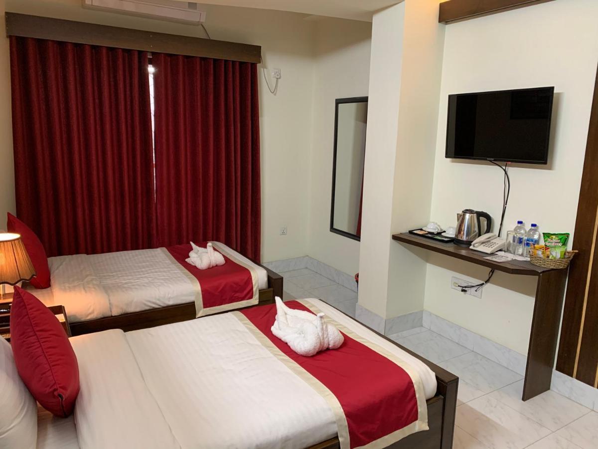 Hotel Grand Circle Inn Дакка Экстерьер фото
