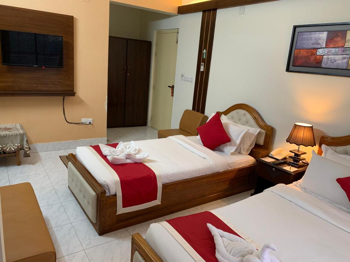 Hotel Grand Circle Inn Дакка Экстерьер фото